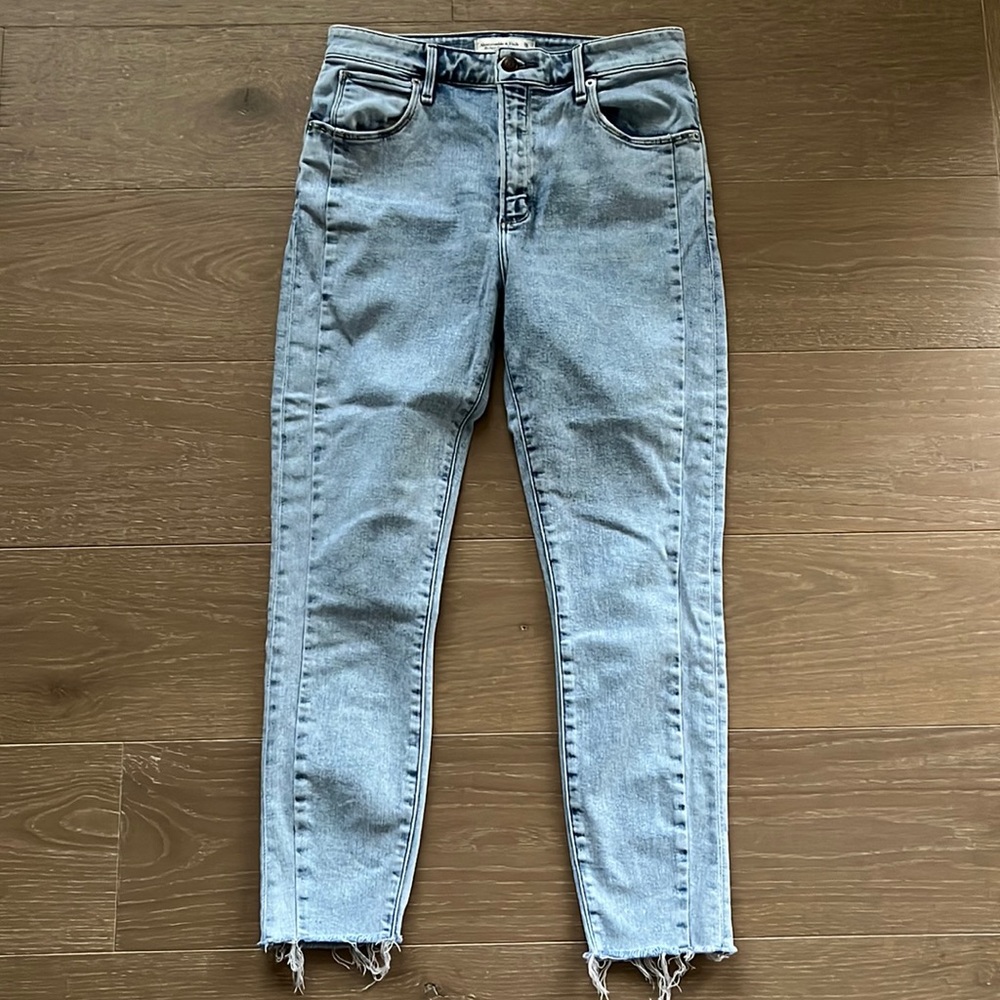 Abercrombie and Fitch The Super Skinny Ankle High Rise size 28/6S